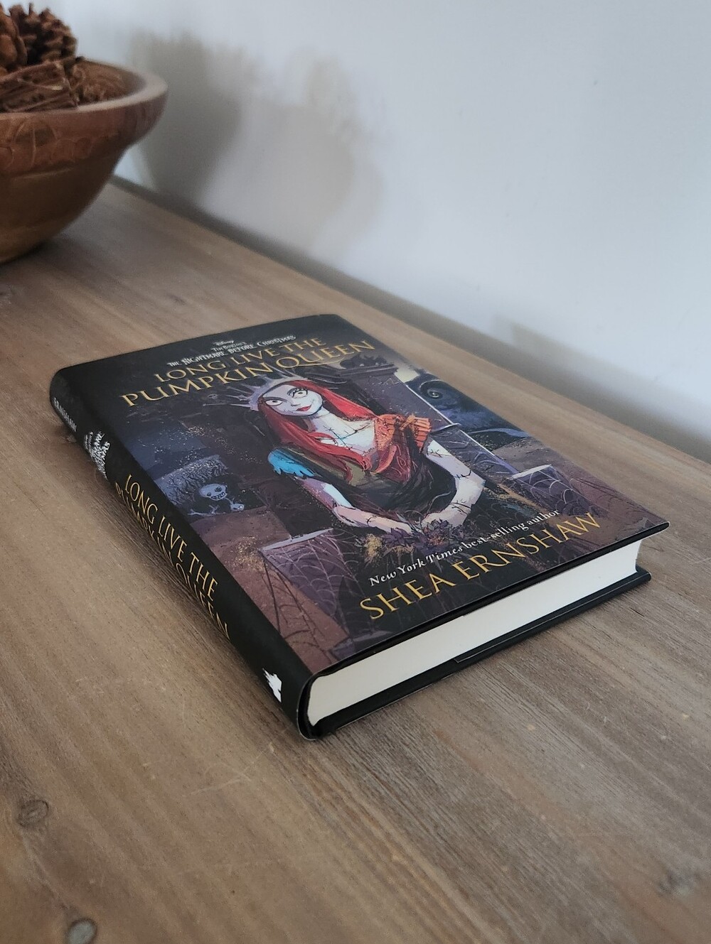 Long Live the Pumpkin Queen Shea Ernshaw Nightmare Before Christmas Hardcover - Picture 5 of 7